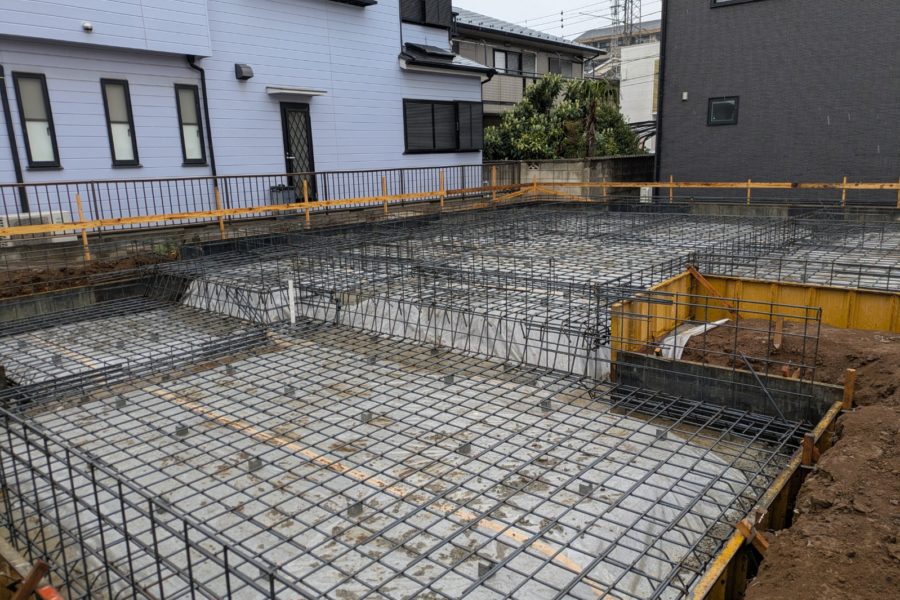 基礎工事進行中